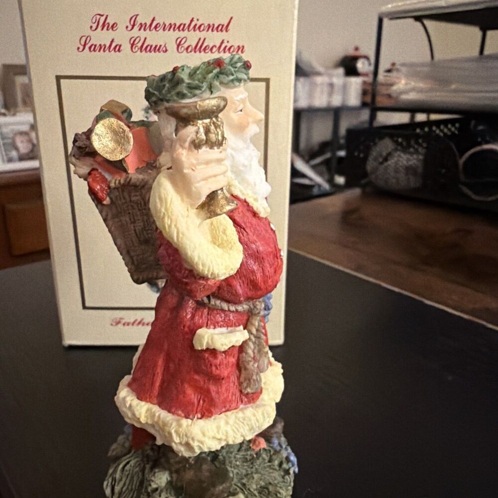 The International Santa Claus Dillard's Collection England Father Christmas - Picture 4 of 7